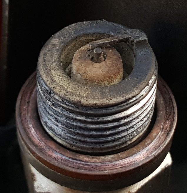 Maintenance & Avionics How can one detect a broken piston ring (high